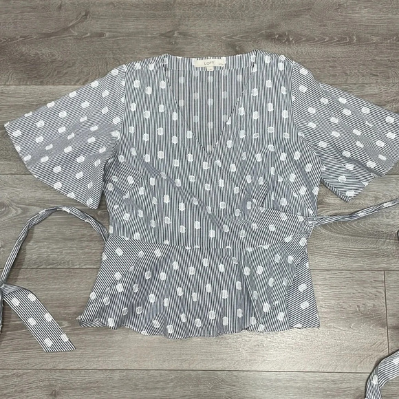 LOFT Blue White Striped Dot Flutter Sleeve Wrap Blouse LP - Picture 4 of 12